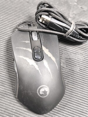 Marvo Scorpion M425G Gaming Mouse - Used, Works, Scratched