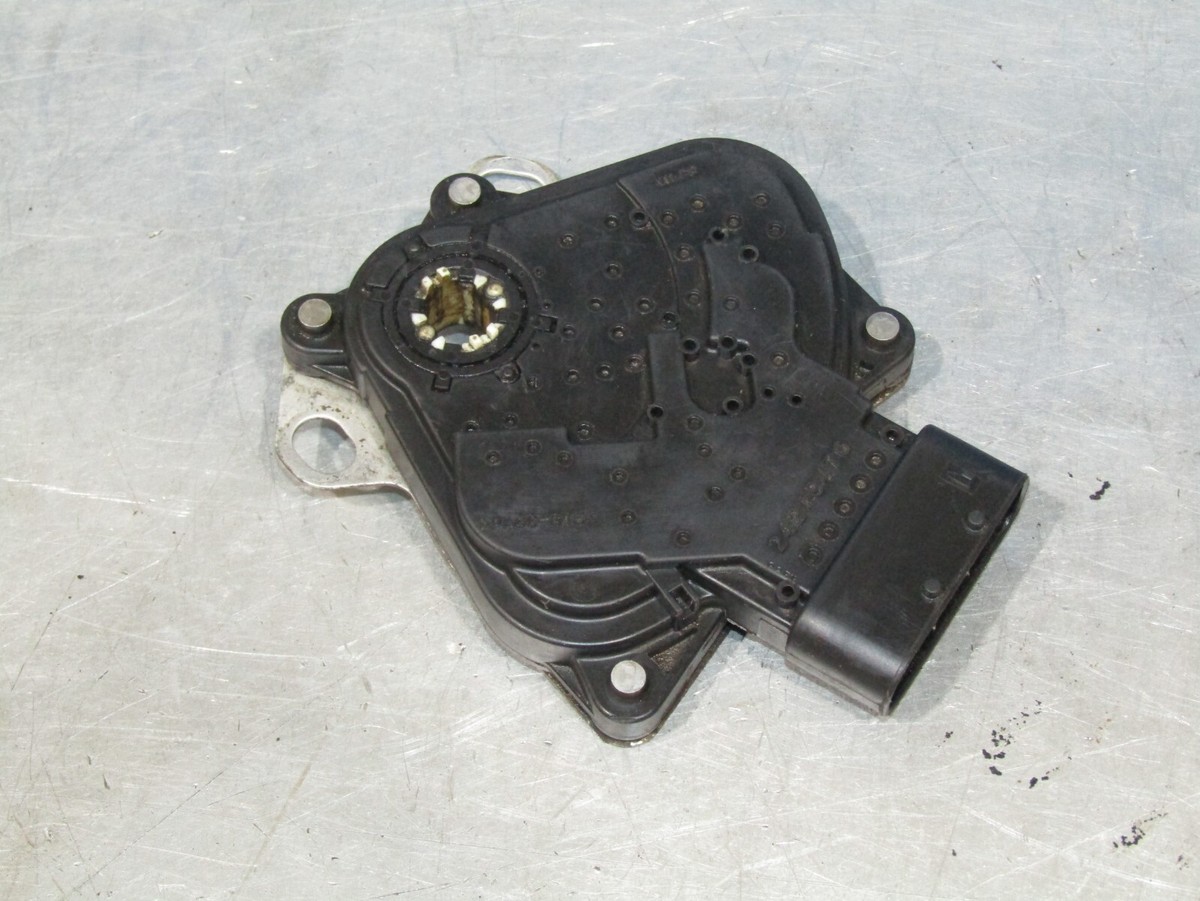 油圧スイッチ Compatible With Chevrolet For Express 2003 2004 2005 2006 2 車用油圧スイッチ  Compatible With Cadillac For CTS 2004 2005 2006 2007 For ENA エンジン 油圧センサースイッチ  D1846A 12677836 シボレー GMC ビュイック キャデラック レイニア 車用油圧スイッチ Compatible With Chevrolet For Malibu 2008-2012 For Trailb