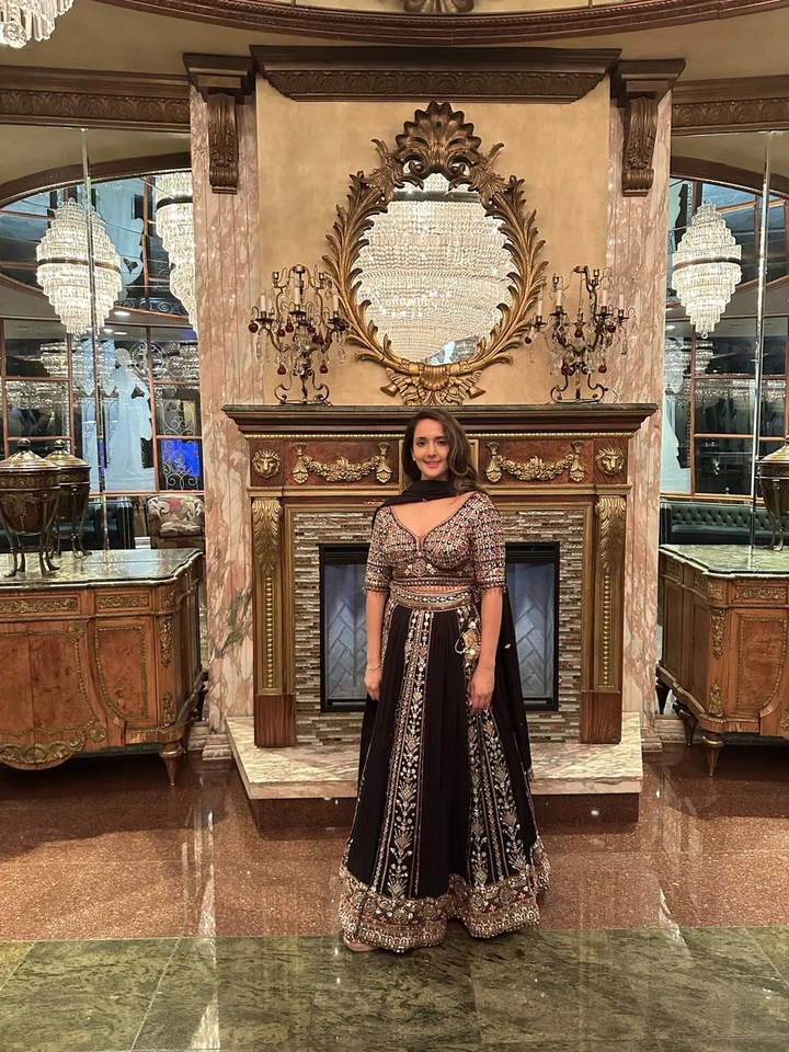 Black heavy embroidered lengha for women - Image 3 of 4