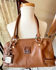 Tignanello Caramel Tan Pebbled Leather Tiggy Baquette/Satchel  Bag