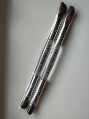 Lot of 2 x LAURA GELLER Double Ended Eye Shadow Brush for Eyelid and Crease