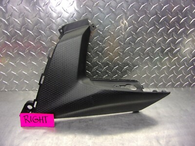 640 A YAMAHA ZUMA YW 125 2016 OEM  RIGHT  SIDE FAIRING  COVER