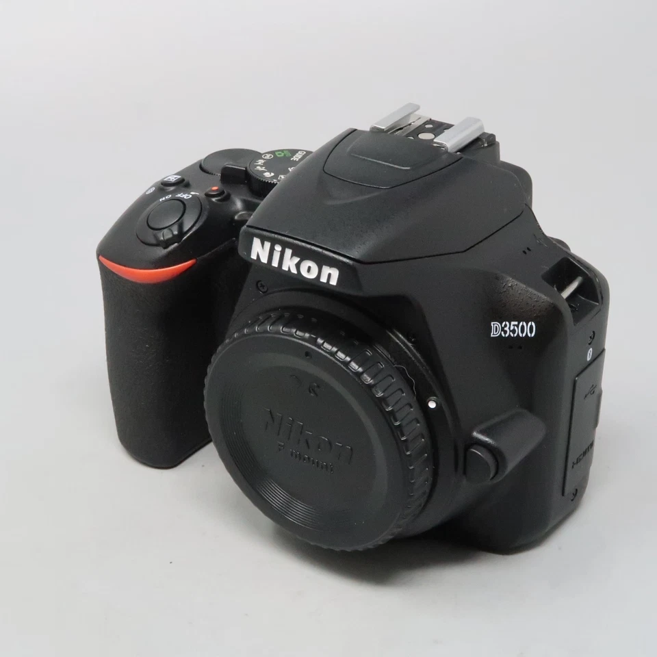 Nikon D3500 Digital SLR Camera Body 24.2MP -- NEEDS REPAIR - Image 2 of 4