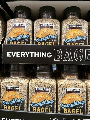 Kirkland Signature Everything Bagel Seasoning 17.8 oz