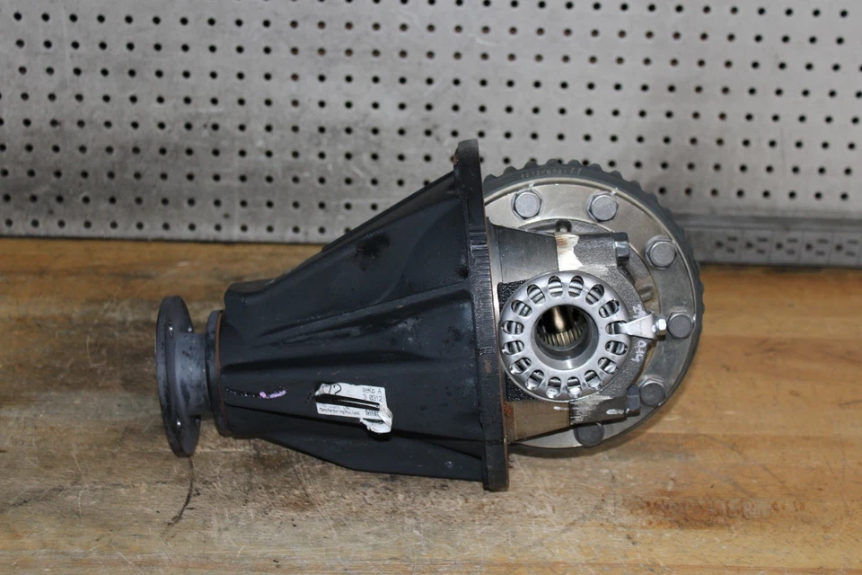 2021 TOYOTA TACOMA SR 2.7L REAR CARRIER DIFFERENTIAL 4.30 GEAR RATIO Foto 2 de 4