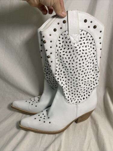 Penny Loves Kenny Holy Cow White Leather Laser Cut Studded Cowboy Boots 10 M - Picture 1 of 11