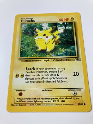 【海外版】Pikachu Jungle First Edition Pokemon Card Jungle 1st Edition Pikachu 60/64. WoTC. Vintage japan
