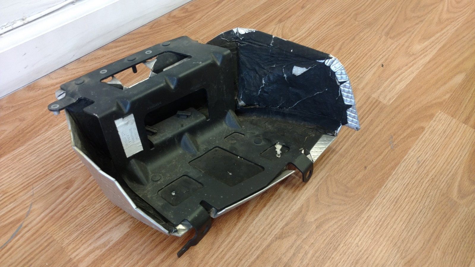 LAMBORGHINI GALLARDO LEFT TAIL LIGHT BRACKET MOUNT OEM 407945569A