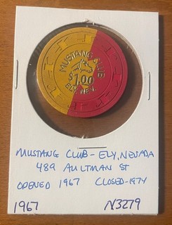 MUSTANG CLUB 1$ Casino Chip Red Yellow Pie Ely Nevada White Pine Co 1967 N3279