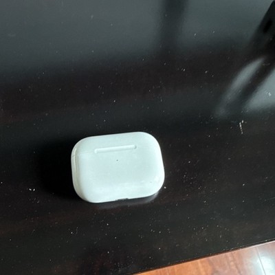 Apple AirPods Pro True Wireless Bluetooth Earbuds White with Charging Case