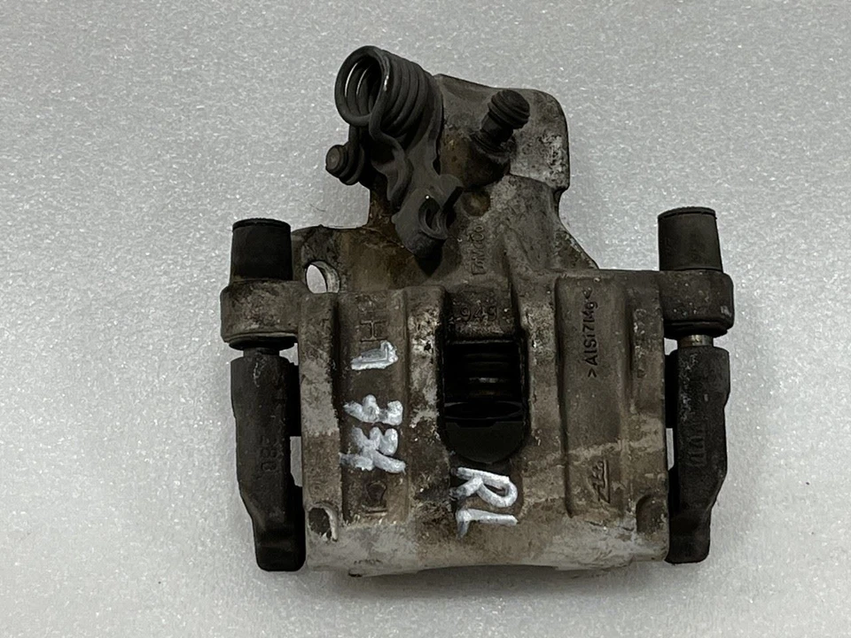 Volvo C30 2011 pinza de freno trasera lado conductor izquierdo Foto 2 de 2