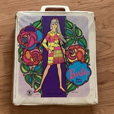 Mod Era 1967 Mattel Barbie Doll Wardrobe / Accessories Carrying Case 1002