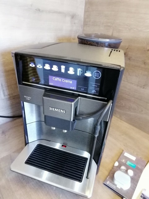 Siemens Te657509de Eq.6 Plus S700 Kaffeevollautomat Schwarz Siemens EQ.6 plus s700 1500W 19bar Kaffeevollautomat - Schwarz