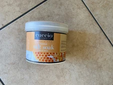 NEW - Cuccio Naturale Scentual Salt Soak, Milk & Honey 29 Ounce
