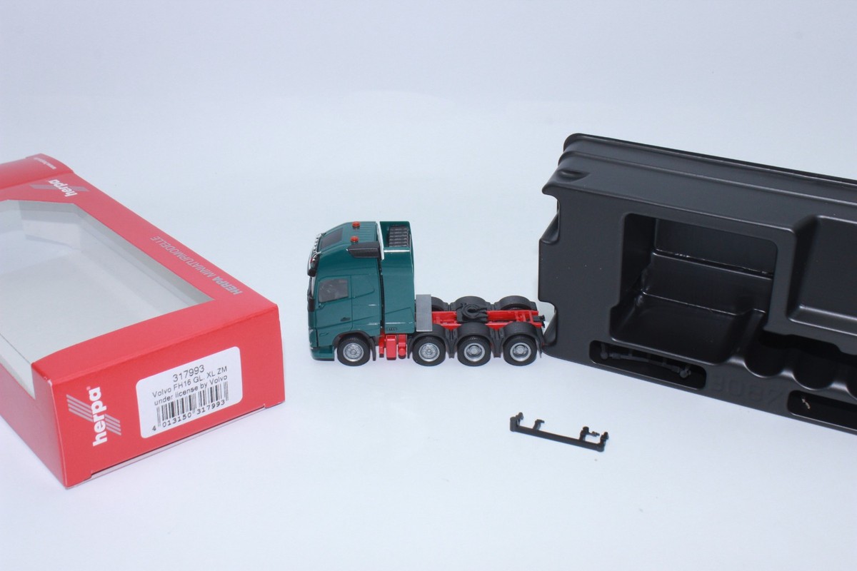 中古・長期保管品HERPA 1⁄87 Volvo FH 中古・長期保管品HERPA 1⁄87