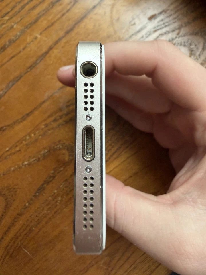 iPhone 5s iOS 7.1.1 16GB - Image 4 of 4