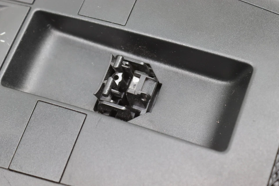 Mercedes-Benz C230 2008-2009 - luz domo delantera mapa 2048208901 Foto 2 de 4