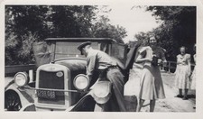 1920s Chevrolet Touring Car Illinois Plate Women Road 1942 - Original Photo 1920s Chevrolet Touring Car Illinois Plate Women Road 1942 - Original Photo