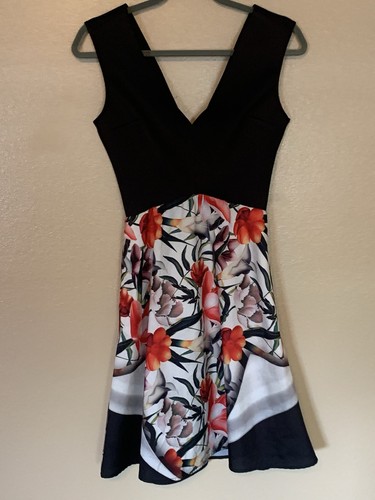 Clover Canyon Deep V Fit Yo Flare Floral Dress Size M