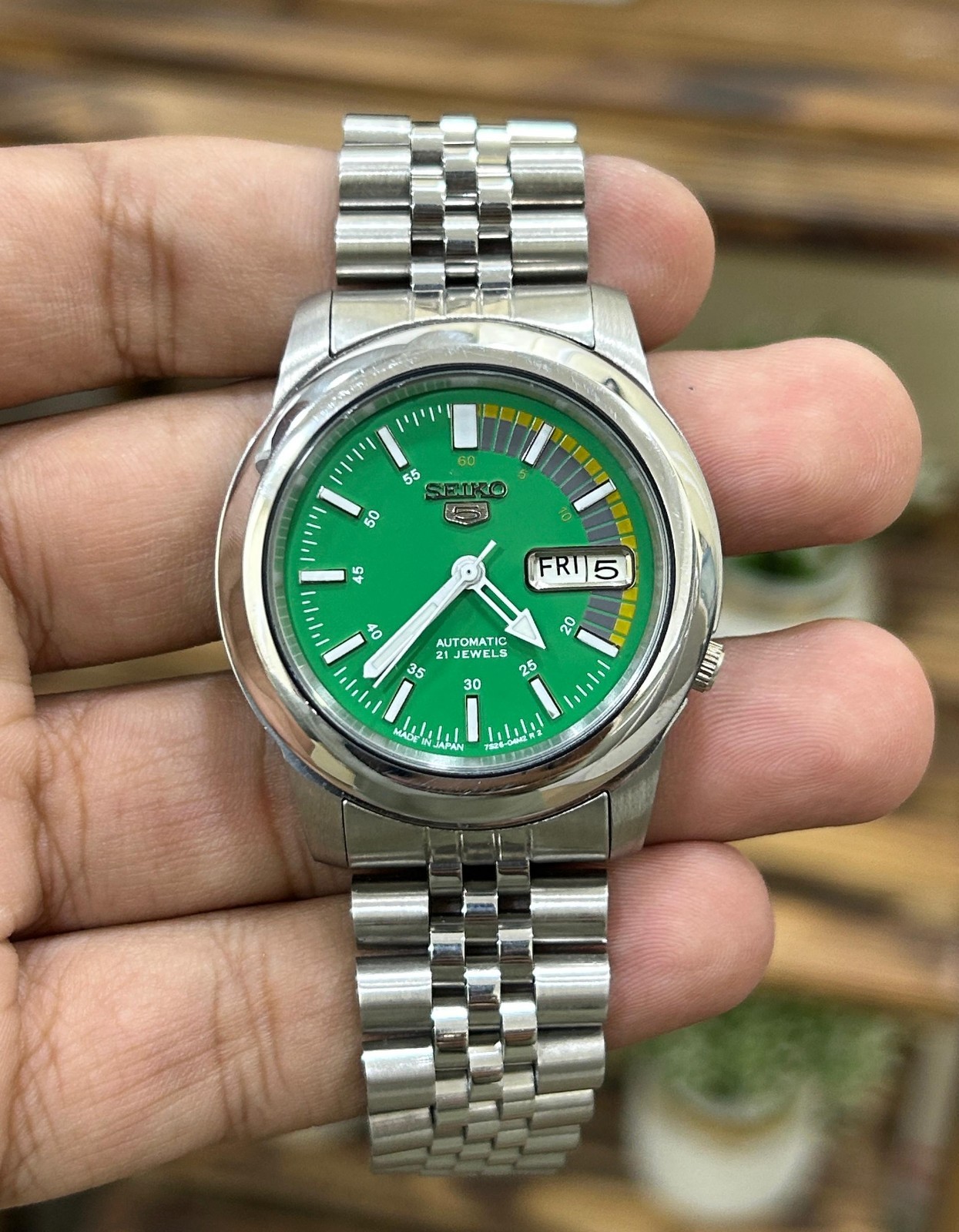 Green 5 (Changed) 7S26 Racer Jewels Seiko Watch- Automatic Dial Men’s 21 Japan - VintageWatches.PK Green 5 (Changed) 7S26 Racer Jewels Seiko Watch- Automatic Dial Men’s 21 Japan - vintagewatches.pk
