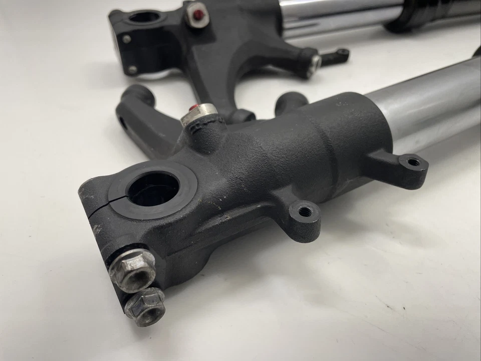 ♻️ Suspensión horquillas delanteras dañadas Honda Cbr600rr Rr-8 2007-2008 ♻️ Foto 3 de 4