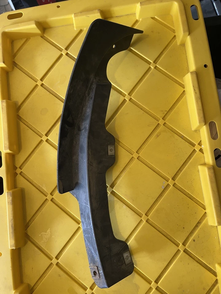 AUDI Q5 2009-2012 - Alerón de rueda delantera izquierda / aleta de barro 8R0853887 Foto 3 de 4