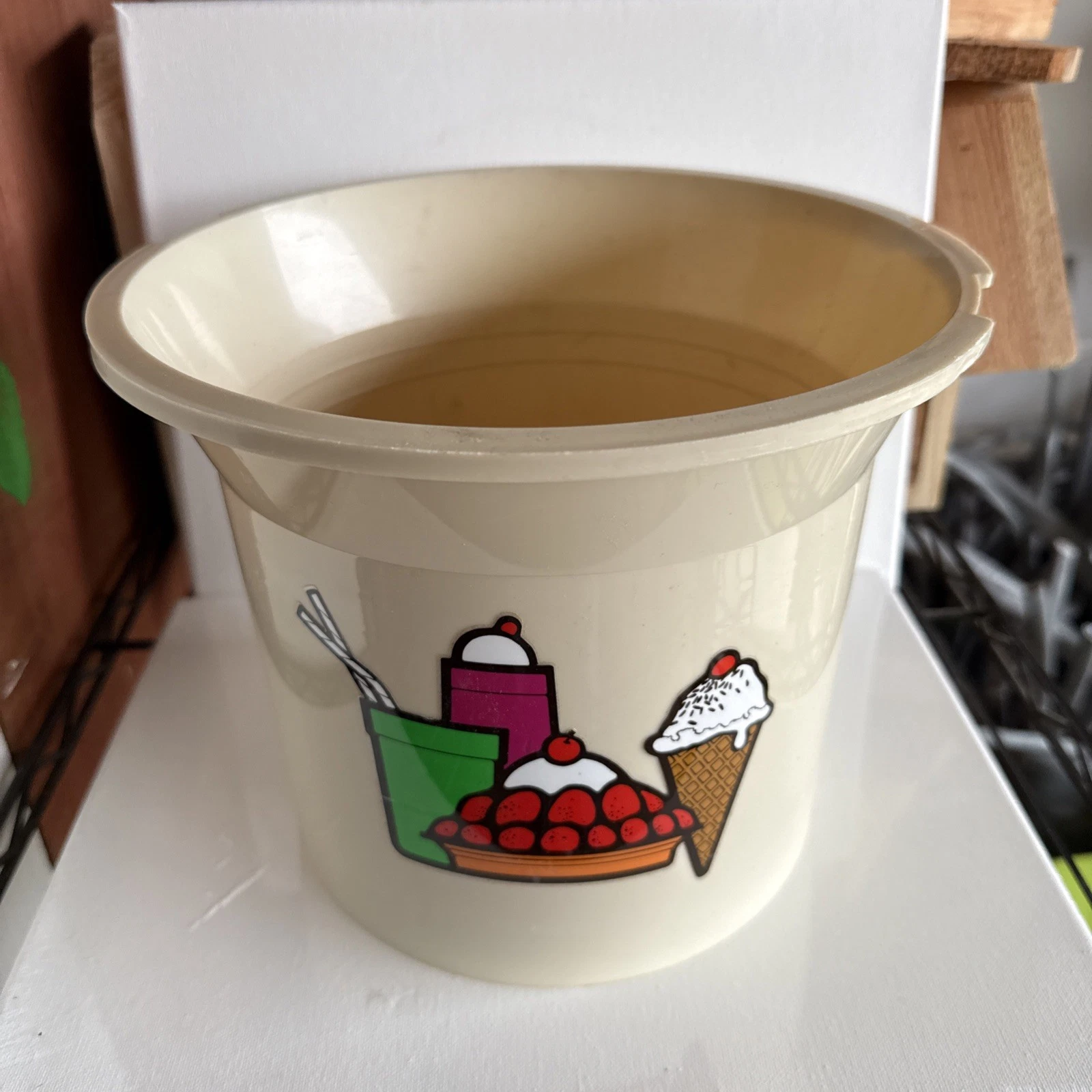 Hamilton Beach Scovill The N'Ice Cream bucket Model760 Vintage Ice Cream SEE DES