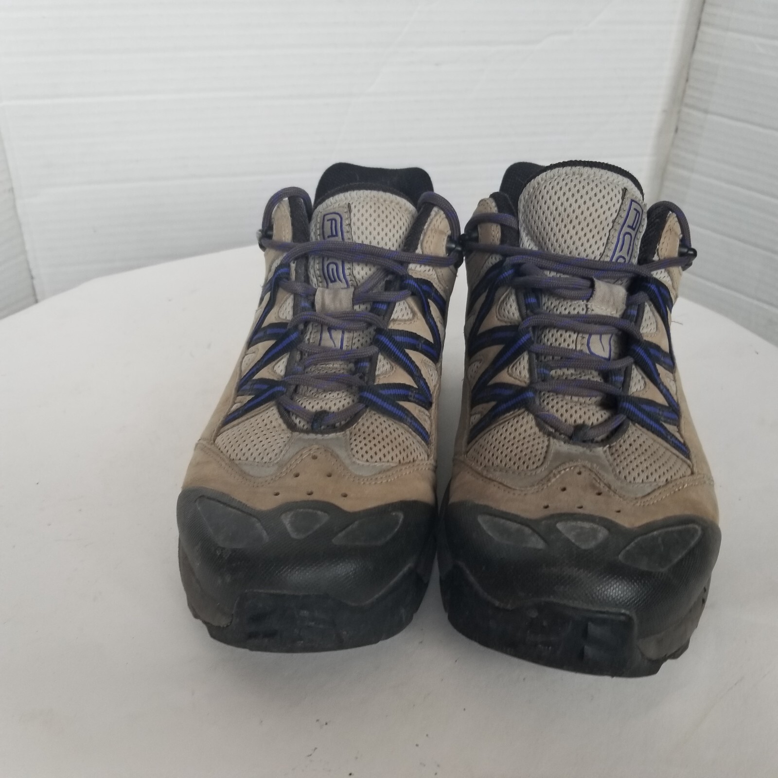 SAOLA Nike scarpa da trekking donna ACG taglia 10 marrone nero suola vibram