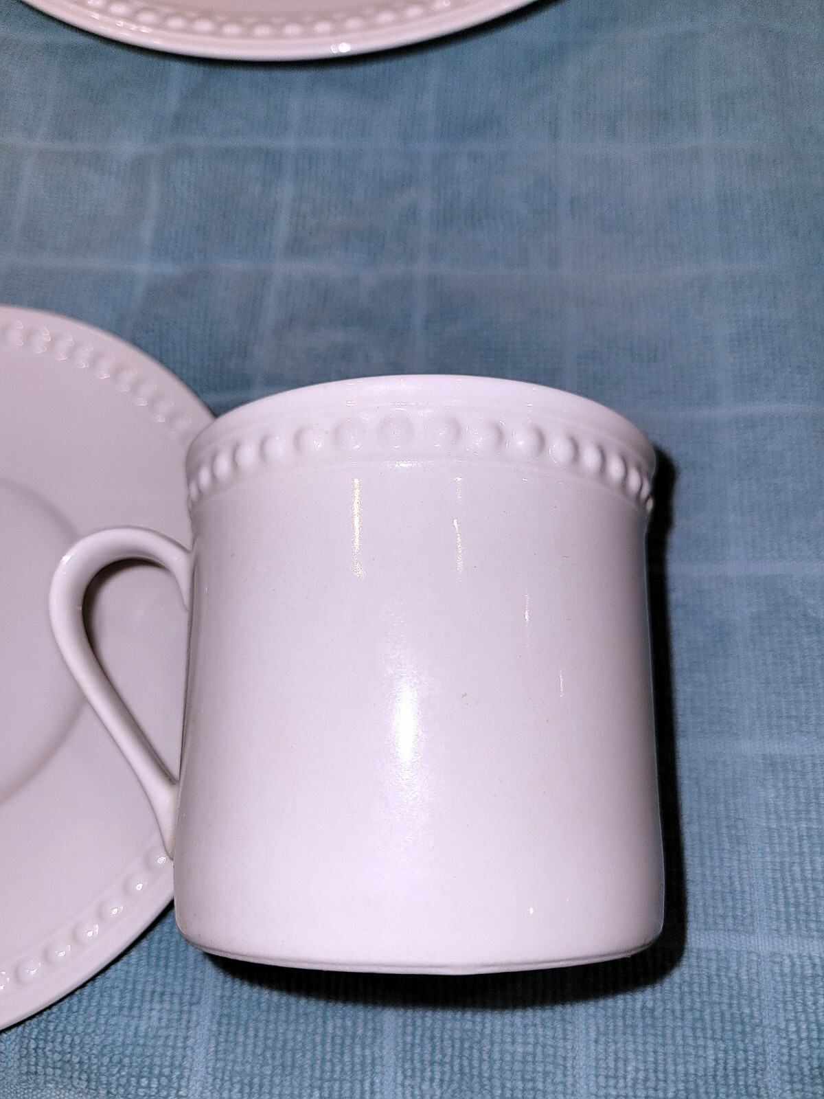 Embossed Pearl 5-piece Place Setting, White Porcelain, NEW