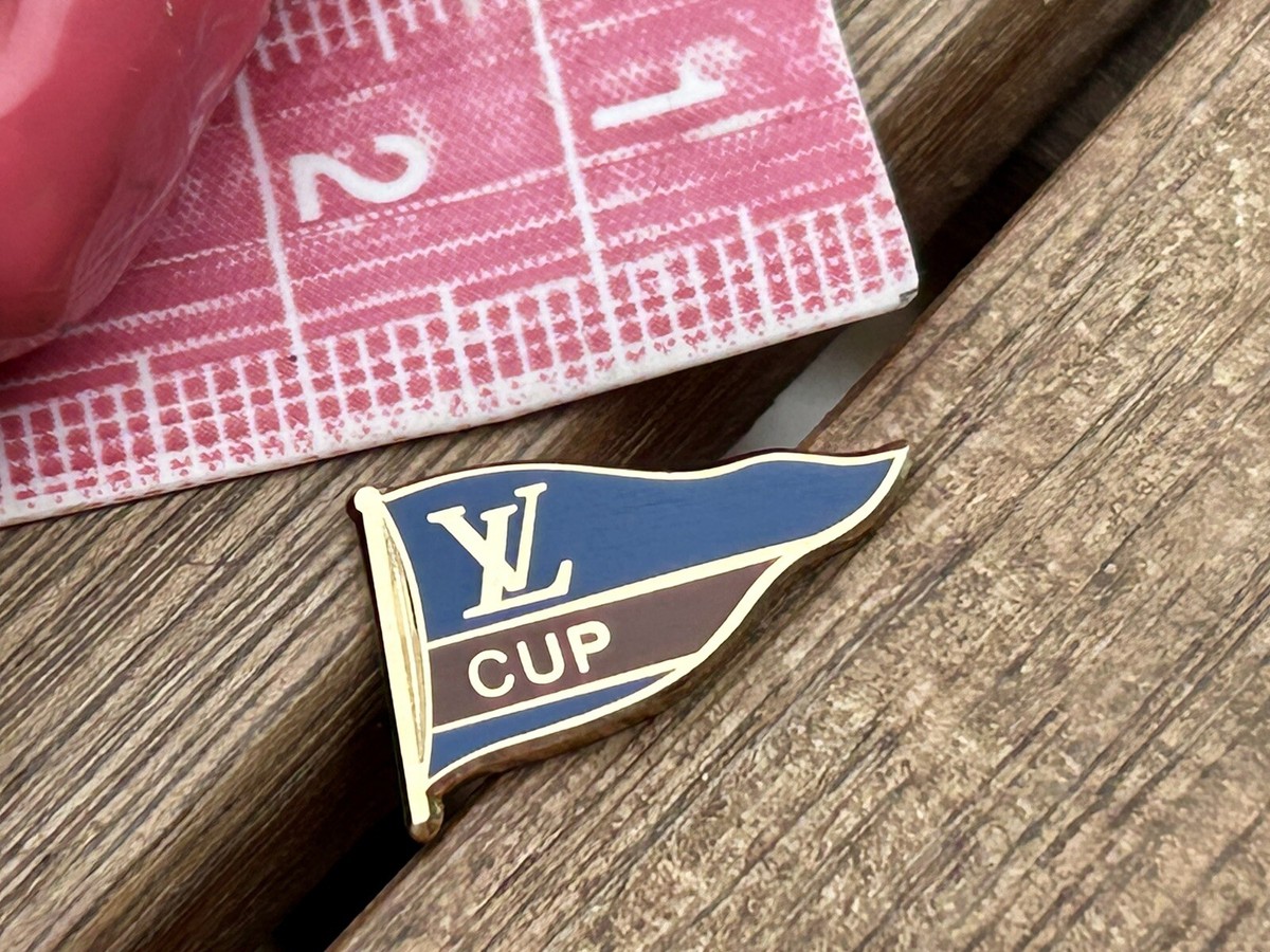 AUTHENTIC LOUIS VUITTON DESIGNER Cup LV Logo VINTAGE Pin Brooch