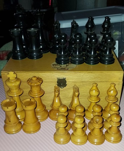 Vintage Lardy Staunton Chessmen Set Gorgeous Set!!