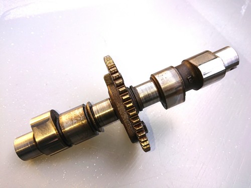 HONDA SUPERDREAM CB250N NA NB NC - LOW MILEAGE CAMSHAFT GOOD CONDITION - Picture 2 of 3