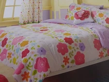 5 pc Circo Bloom Collection Twin Comforter, Shams,  & Sheet Set NIP