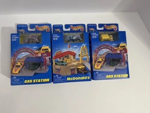 Lot Of 3 Vintage Hot Wheels Play Set McDonalds, Gas Station X2