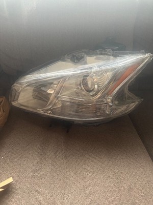 2009-2013 Nissan Maxima Headlight