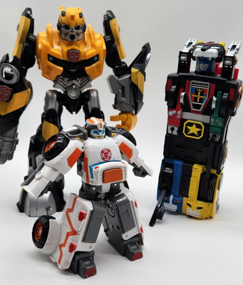 Transformers Lot Talking Bumblebee Rescue Bot & Voltron Lion Force