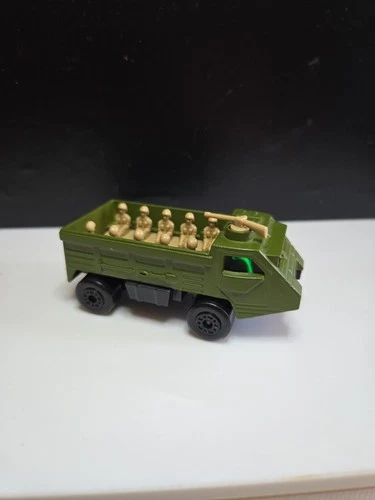 Matchbox Lesney Superfast Lot Personnel Carrier Green NICE!