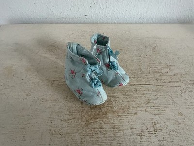 Alte Babyschuhe Puppenschuhe Stoff Blau Shabby Brocante Landhaus Blumenmotiv