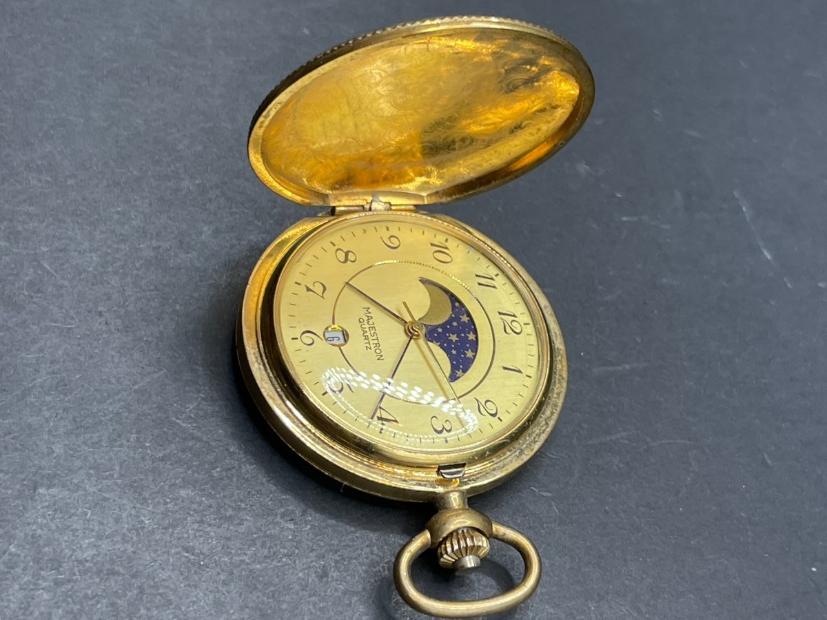 Vintage Majestron Gold Tone Moon Phase Quartz Date Pocket 