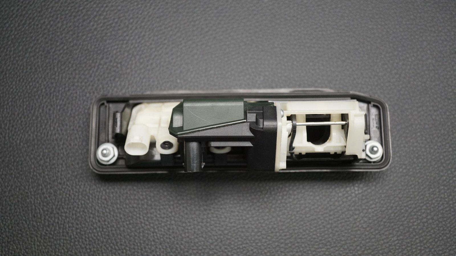 GENUINE MERCEDES BENZ W205 W222 W117 TAILGATE HANDLE A2227500893 