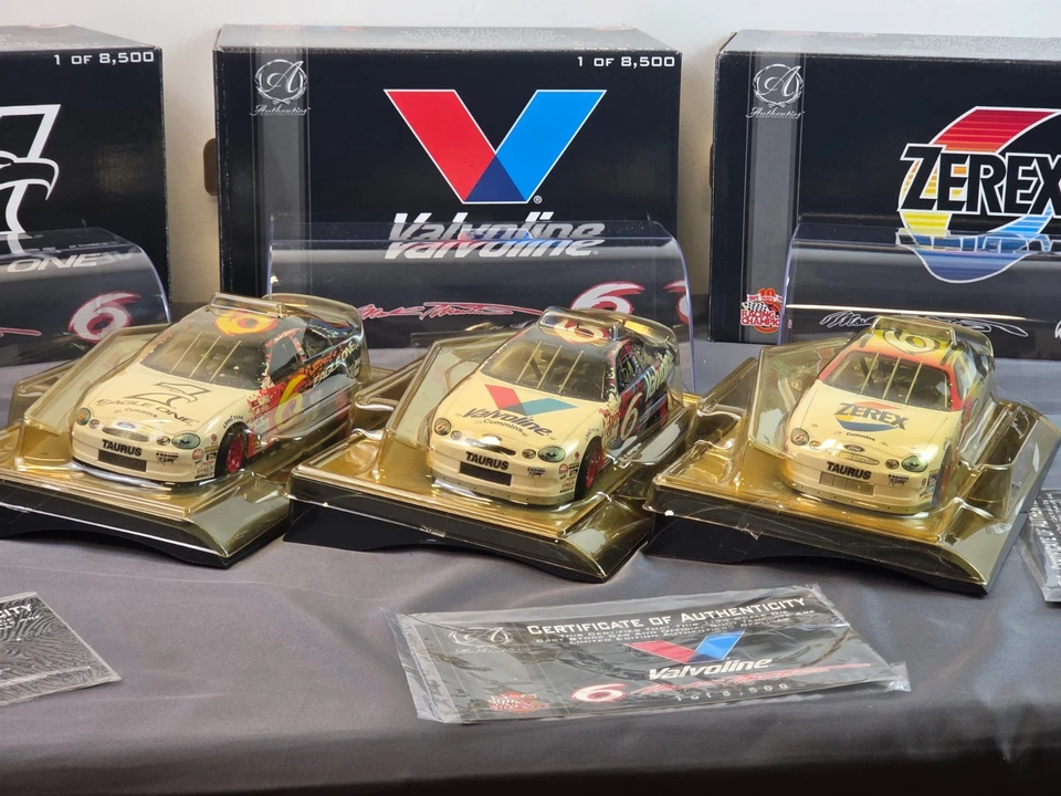Racing Champions Authentics 1:24 Diecast MARK MARTIN 6 EAGLE ONE/VALVOLINE/ZEREX - Image 2 of 4