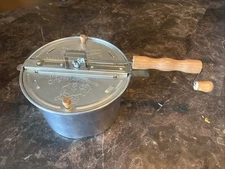 Great Northern Popcorn Company The Twister Stovetop Popper