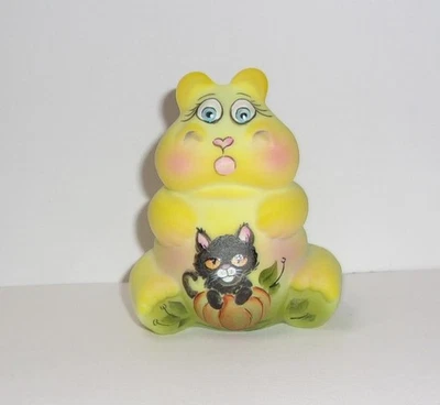 Fenton Glass Yellow Surprised Hippo w Halloween Cat Figurine Ltd Ed 21/55 Kibbe - Image 1 of 4