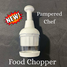 Pampered Chef Food Chopper 2585   NEW in Open Box   Tear-Free Chop Fast Ship 