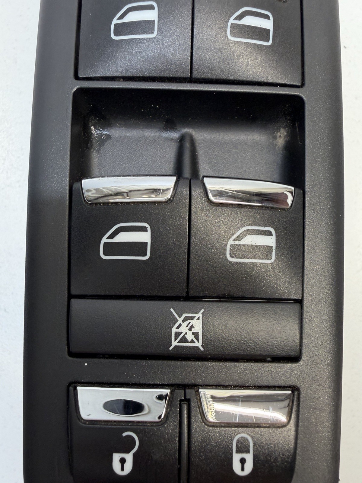 MASERATI G 2015-2024 DRIVERS SIDE FRONT WINDOW SWITCH 670025406 GENUINE