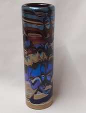 IRIDESCENT LUSTRE 1981 OKRA STUDIO ART GLASS SIGNED NICOLA 0SBOURNE COLUMN VASE