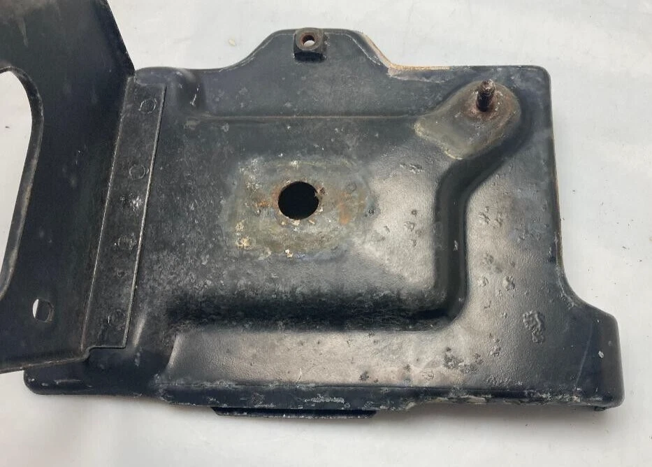 Bandeja de batería Chevy Silverado 1995-1999 genuina OEM Sierra Tahoe Yukon Foto 2 de 4