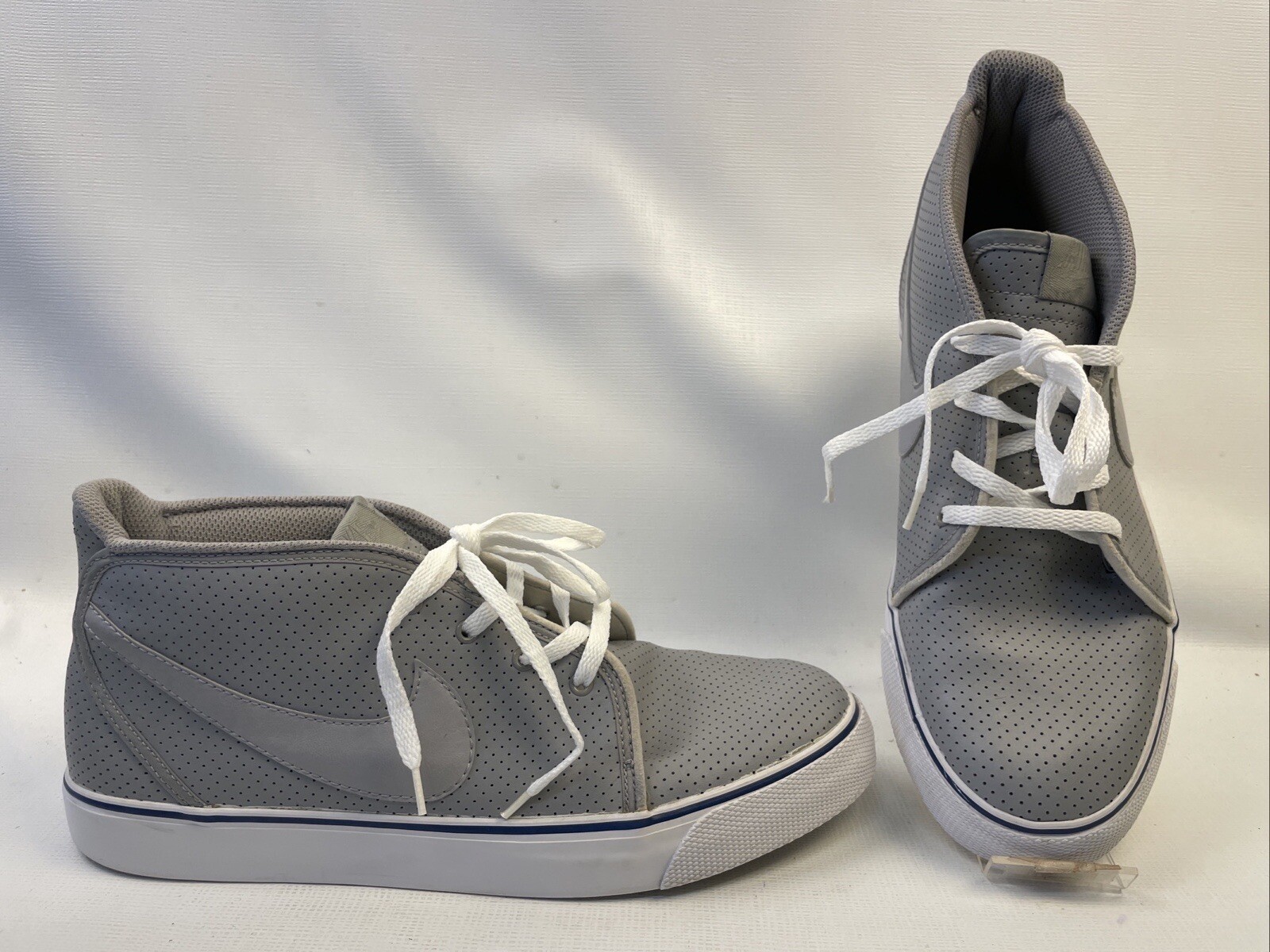 SAOLA Nike Toki sneaker medie in pelle grigia stile chukka da uomo 10 385444 005 usate in ottime condizioni pulite