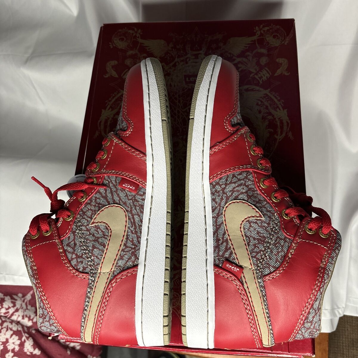 Size 10 - Jordan 1 Retro x Levi's 23/501 Denim Pack 2008 Size 10 - Jordan 1 Retro x Levi's 23/501 Denim Pack 2008