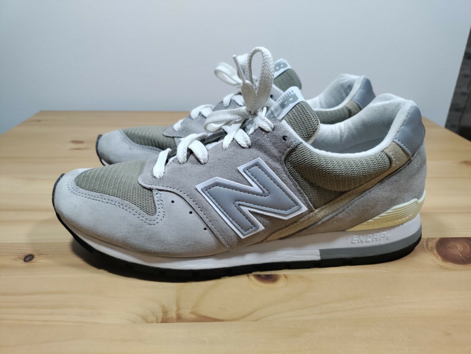 Size 11 - New Balance Men's Sneakers M996 Grey White Made In USA